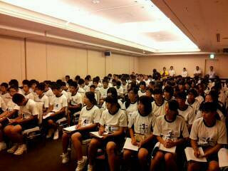 修学旅行09(
 平和講話)