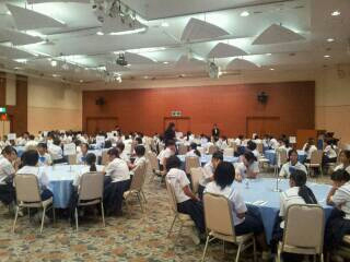 修学旅行22(
 ３日目の朝)