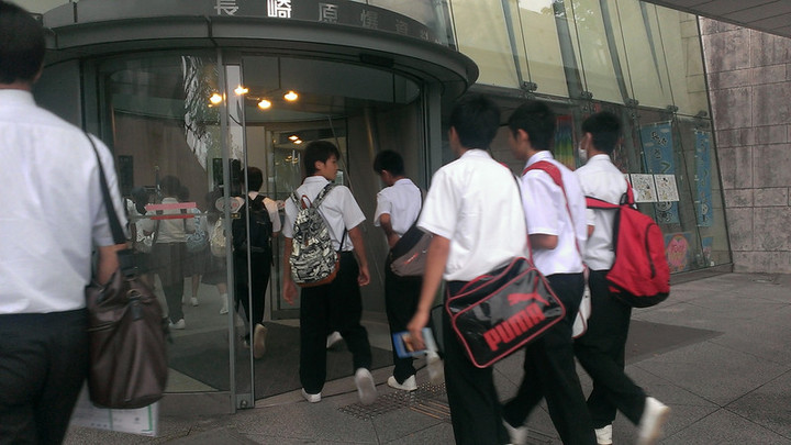 原爆資料館入館の様子