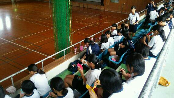 一日遠足（3年生）昼食