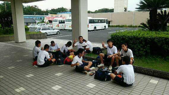 一日遠足（3年生）昼食