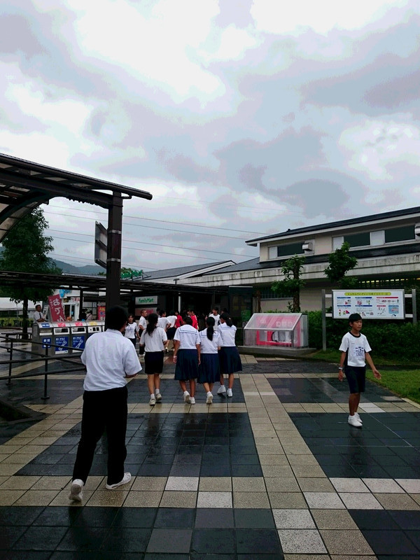 修学旅行３日目（山江SA＝最後のトイレ休憩）