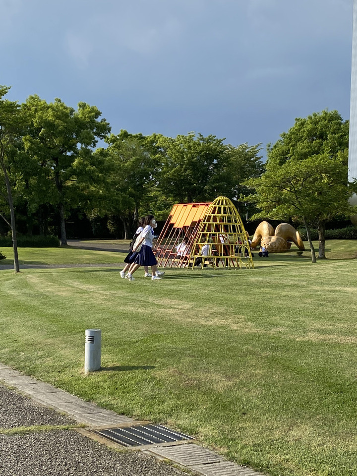 Ee2a4c2e59f9422ab07bae221ad0a925